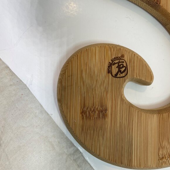 Seahorse-Shaped Bamboo Cutting Board Or Decorative Wall Piece With Hanging Loop - Picture 4 of 8